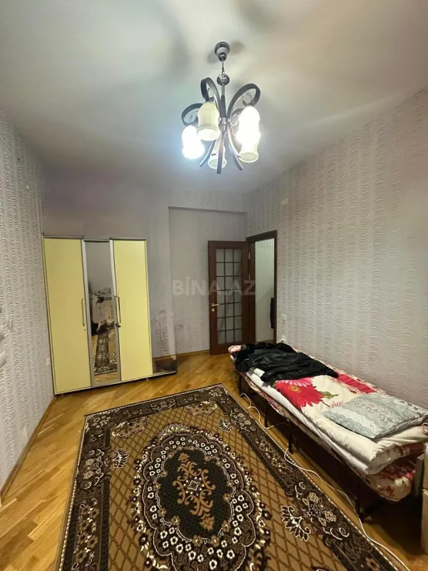 Satılır 2 otaqlı mənzil 86 m²
