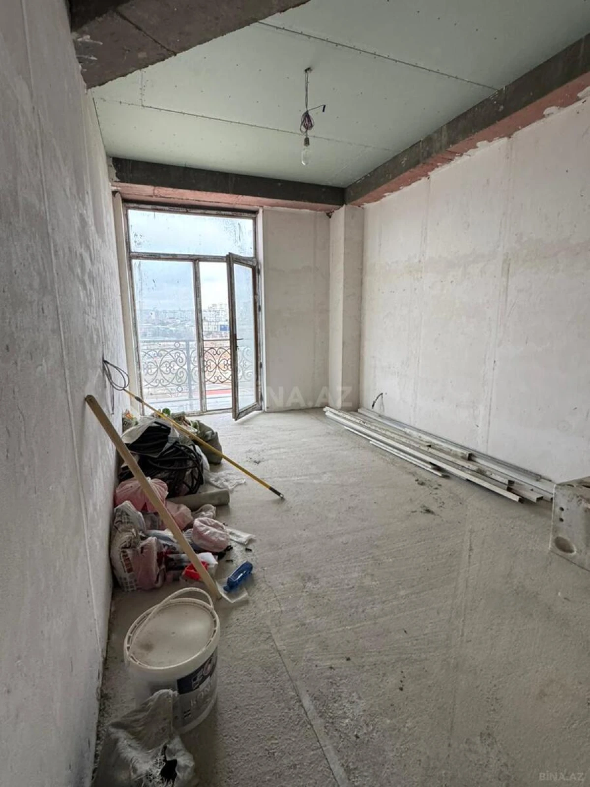 Satılır 3 otaqlı mənzil 100 m²