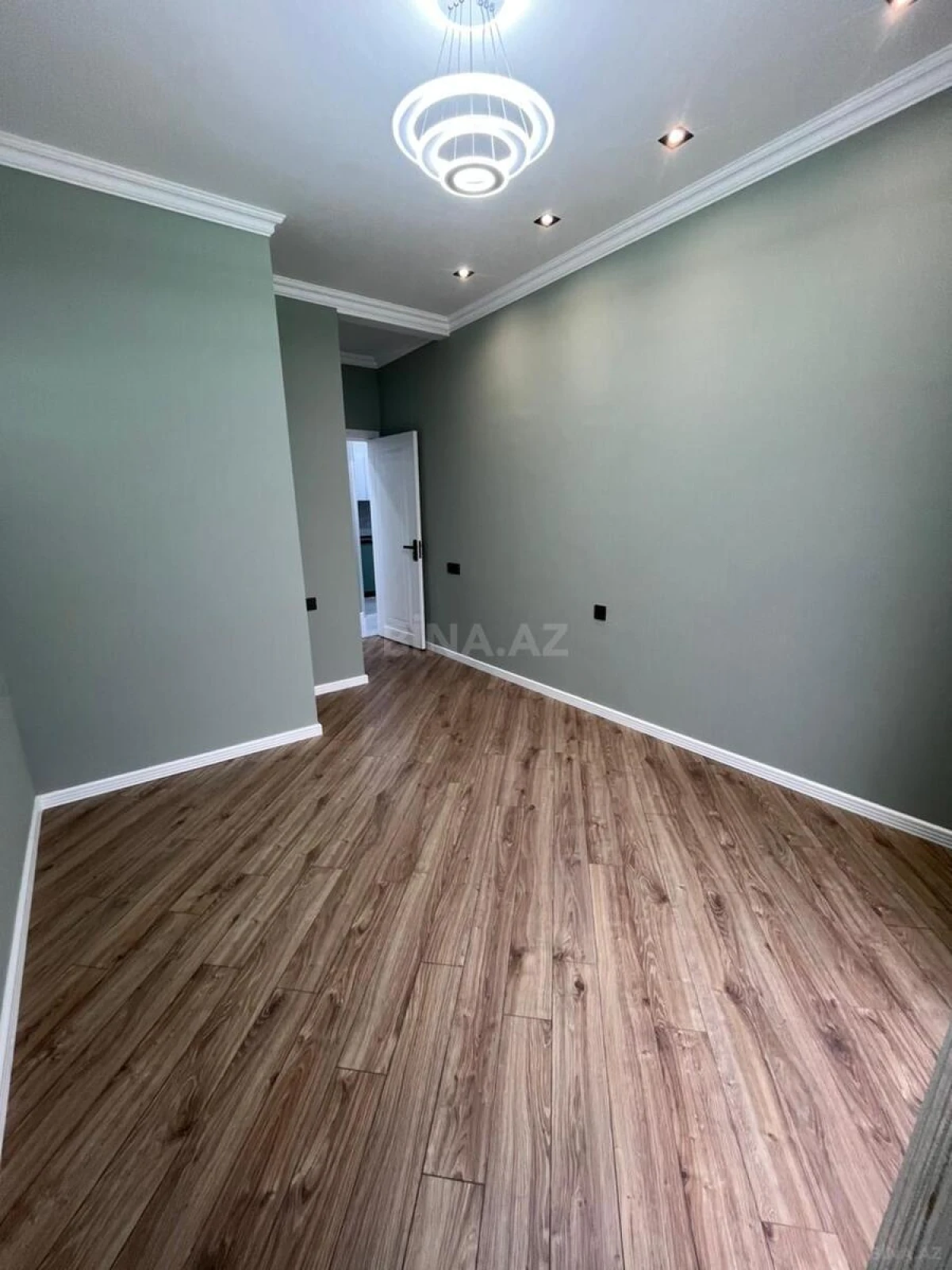 Satılır 3 otaqlı mənzil 82 m²
