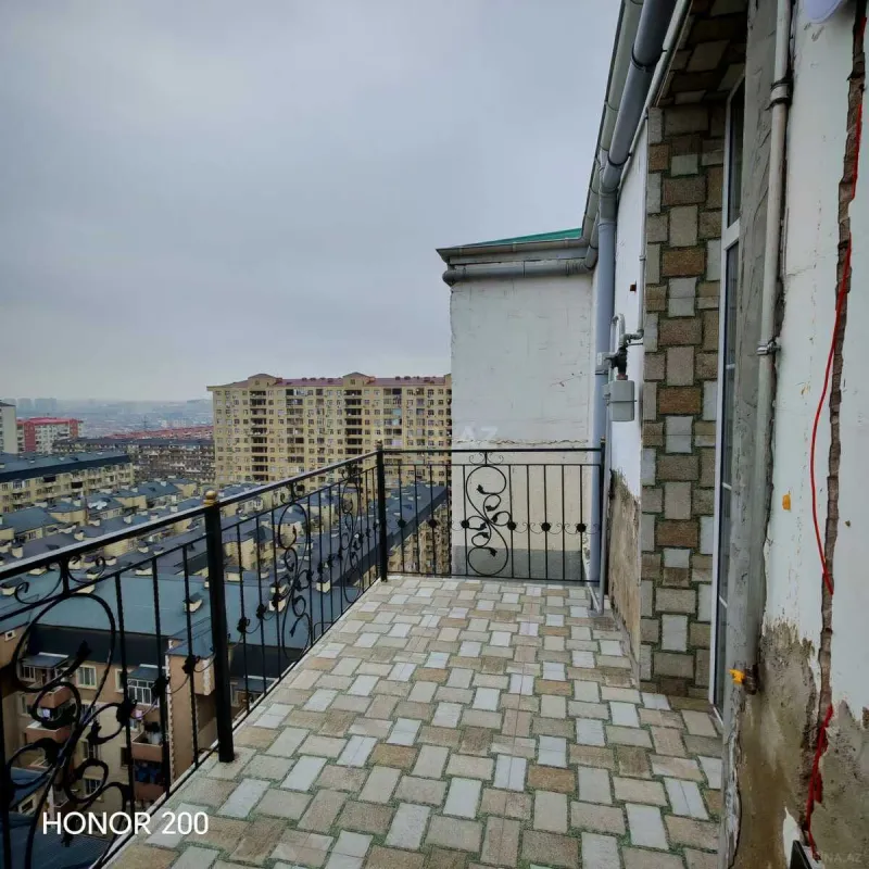 Satılır 3 otaqlı mənzil 82 m²