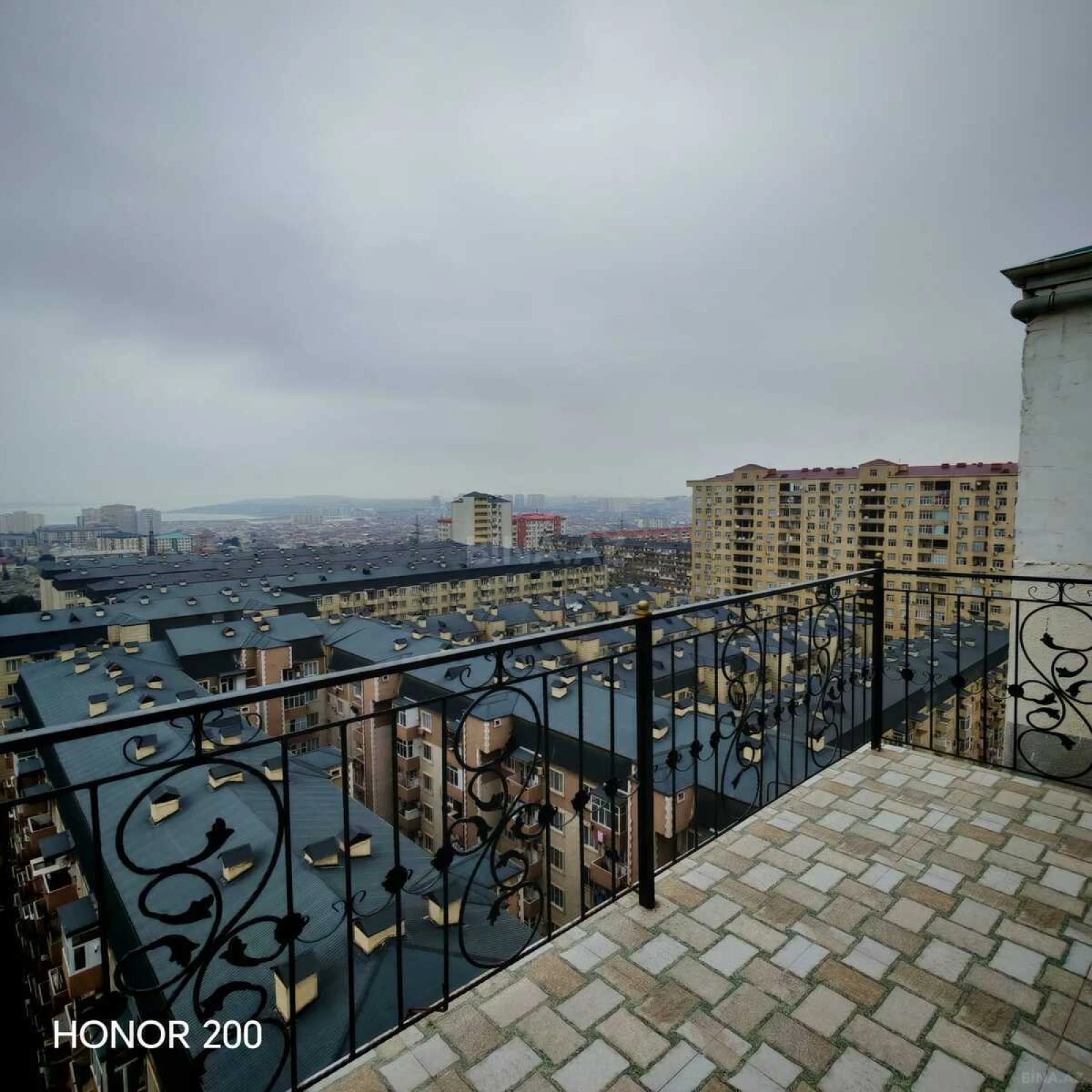 Satılır 3 otaqlı mənzil 82 m²