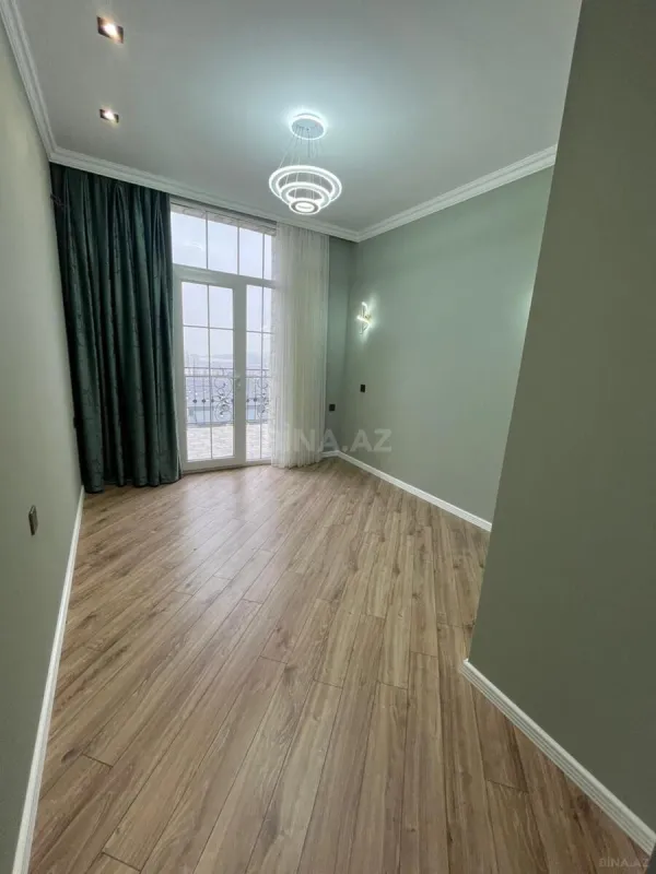 Satılır 3 otaqlı mənzil 82 m²