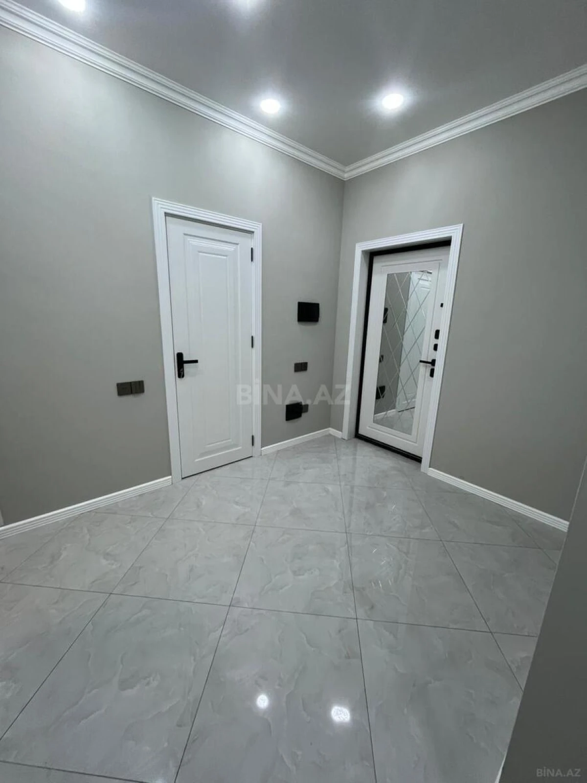 Satılır 3 otaqlı mənzil 82 m²