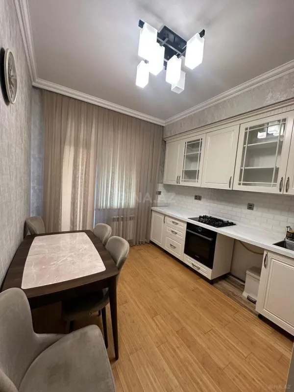 Satılır 2 otaqlı mənzil 72 m²