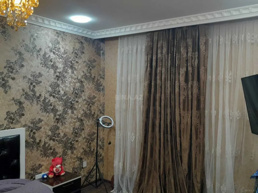 Satılır 4 otaqlı mənzil 108 m²