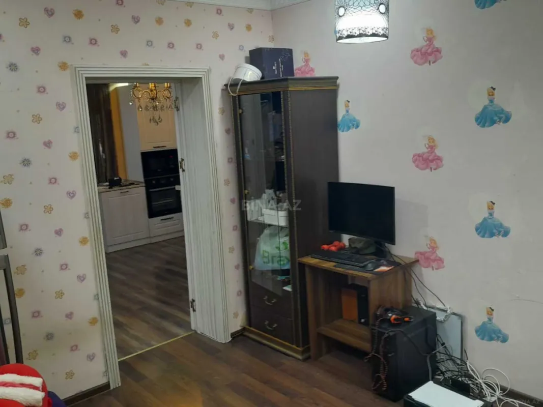 Satılır 4 otaqlı mənzil 108 m²