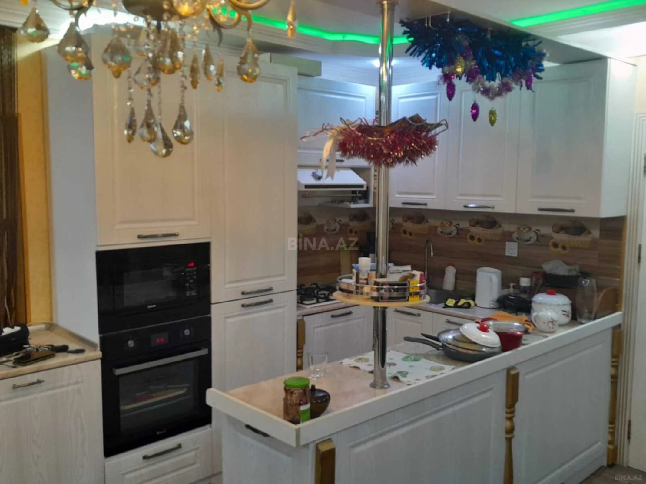 Satılır 4 otaqlı mənzil 108 m²