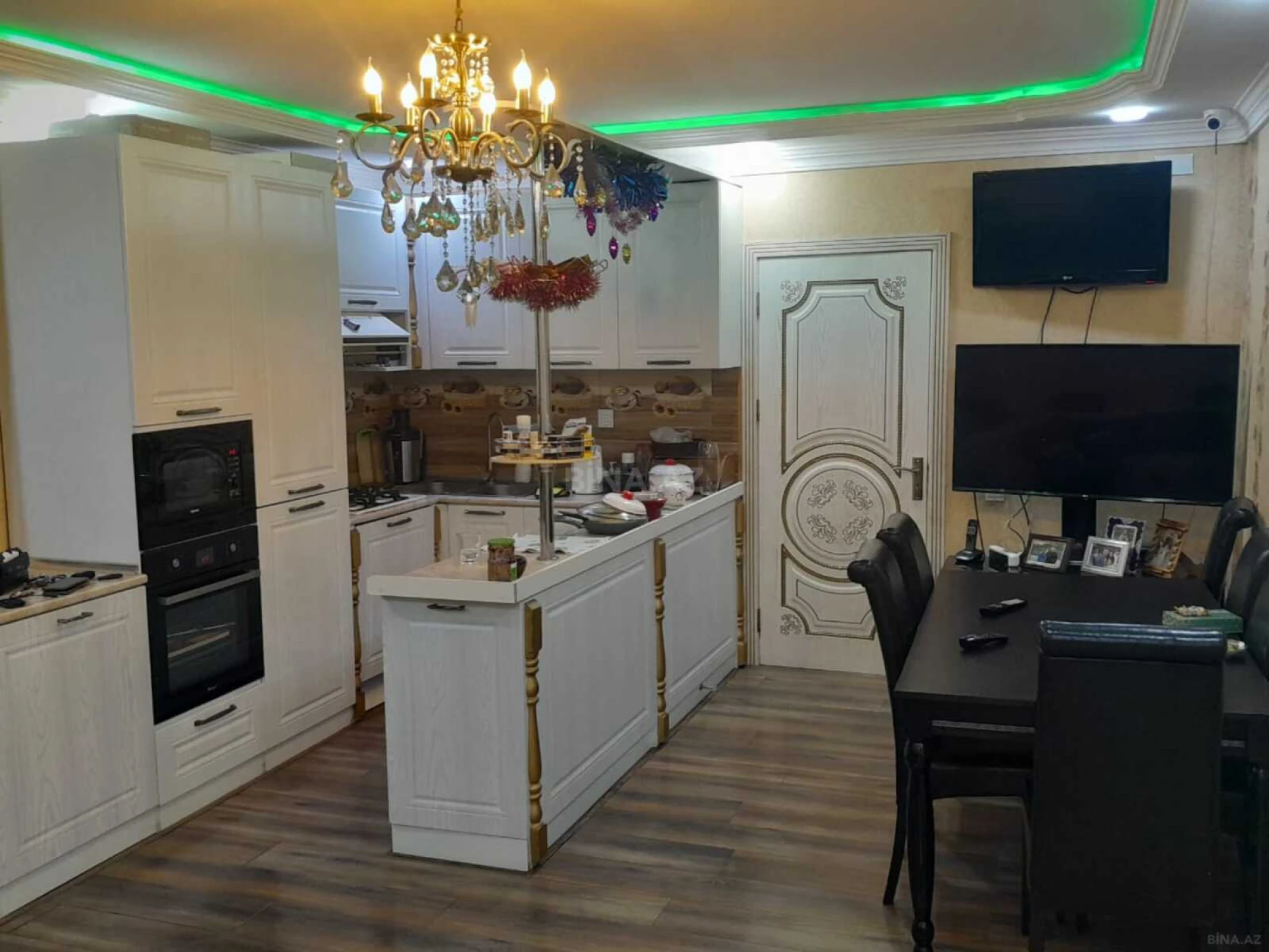 Satılır 4 otaqlı mənzil 108 m²