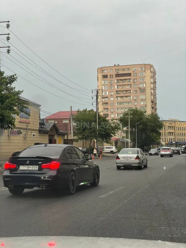 Satılır 6 otaqlı həyət evi 350 m²