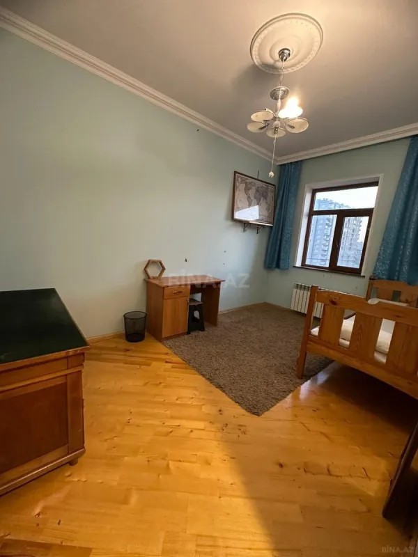 Satılır 6 otaqlı həyət evi 350 m²