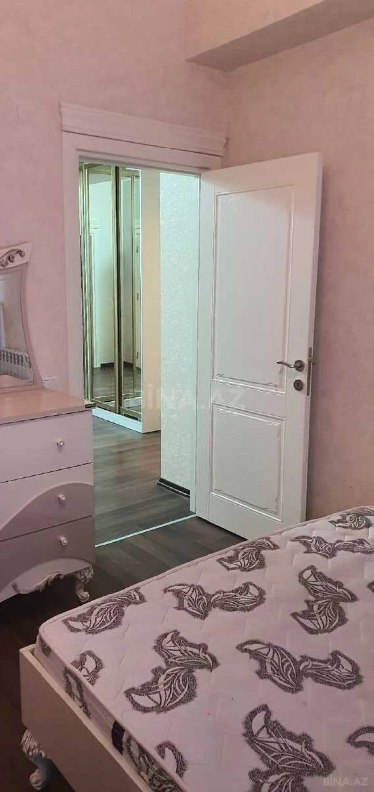 Kirayə verilir 3 otaqlı mənzil 90 m²
