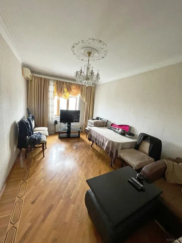 Satılır 3 otaqlı mənzil 85 m²