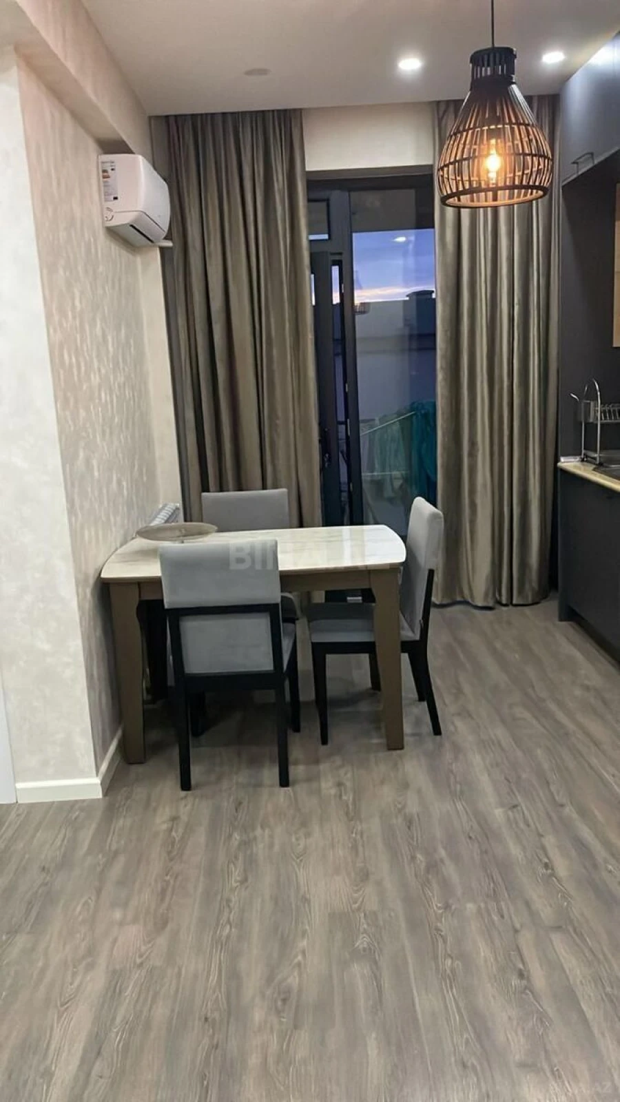 Kirayə verilir 2 otaqlı mənzil 55 m²