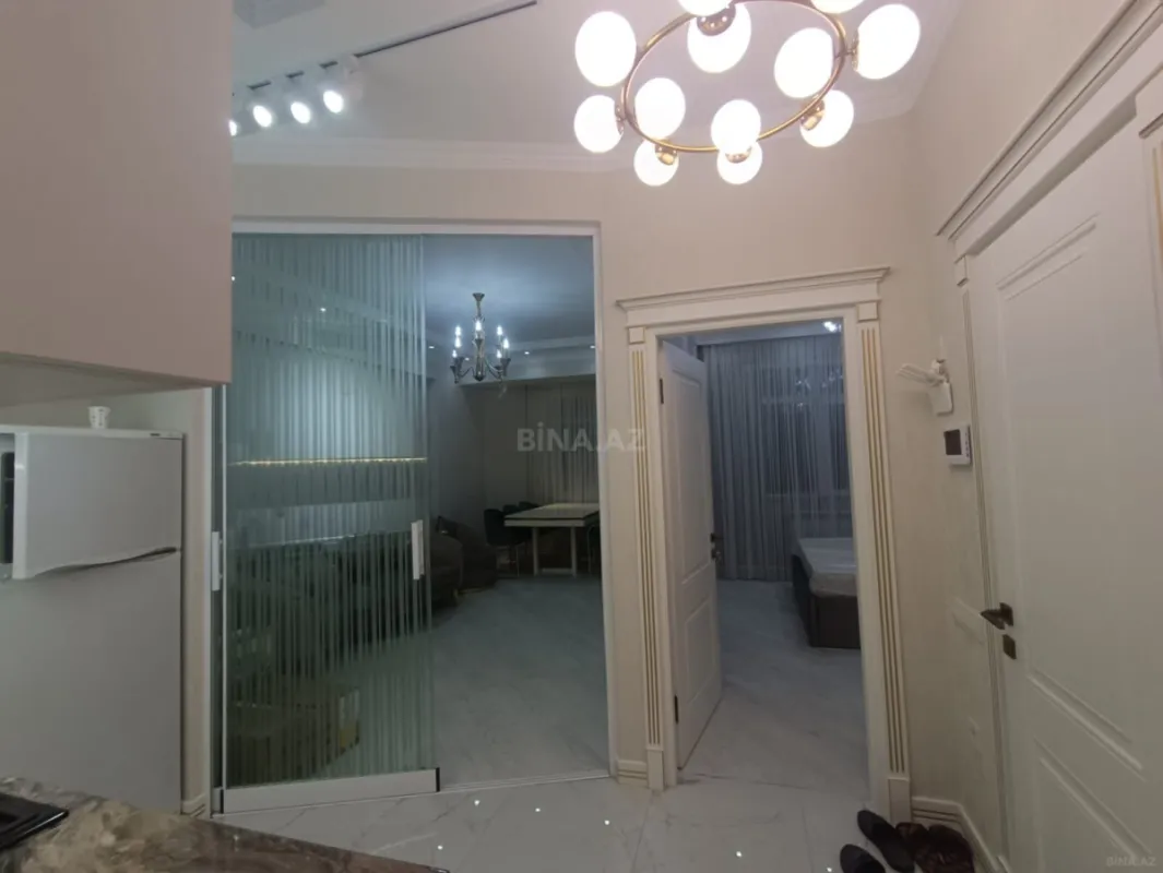 Kirayə verilir 2 otaqlı mənzil 60 m²