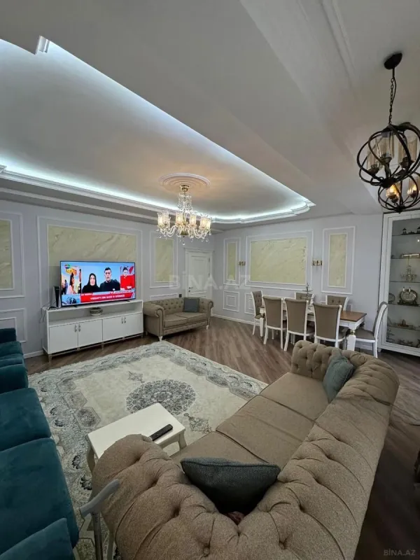 Satılır 4 otaqlı mənzil 185 m²