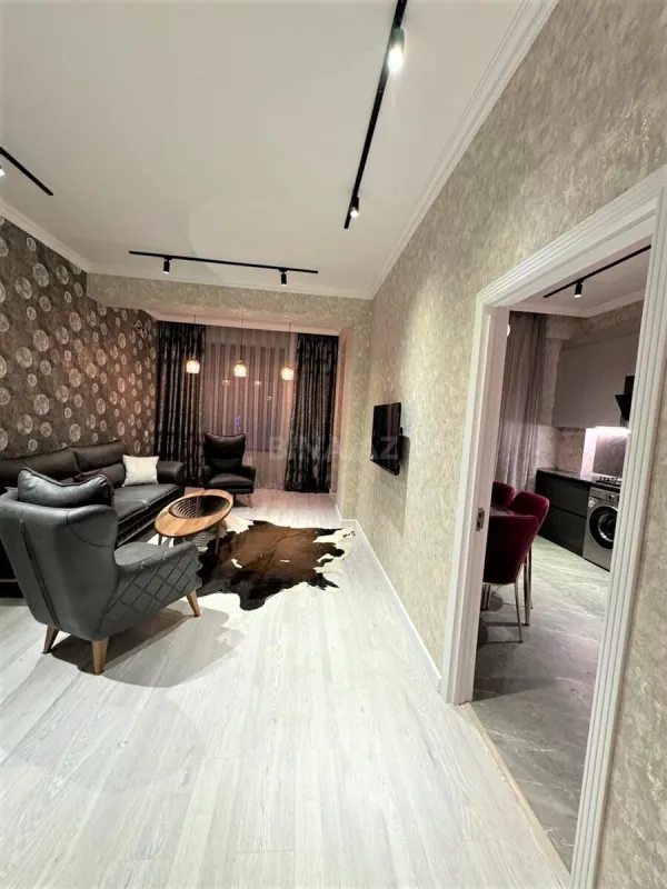 Kirayə verilir 2 otaqlı mənzil 80 m²