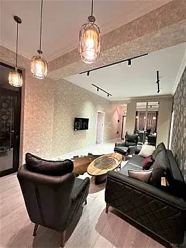 Kirayə verilir 2 otaqlı mənzil 80 m²