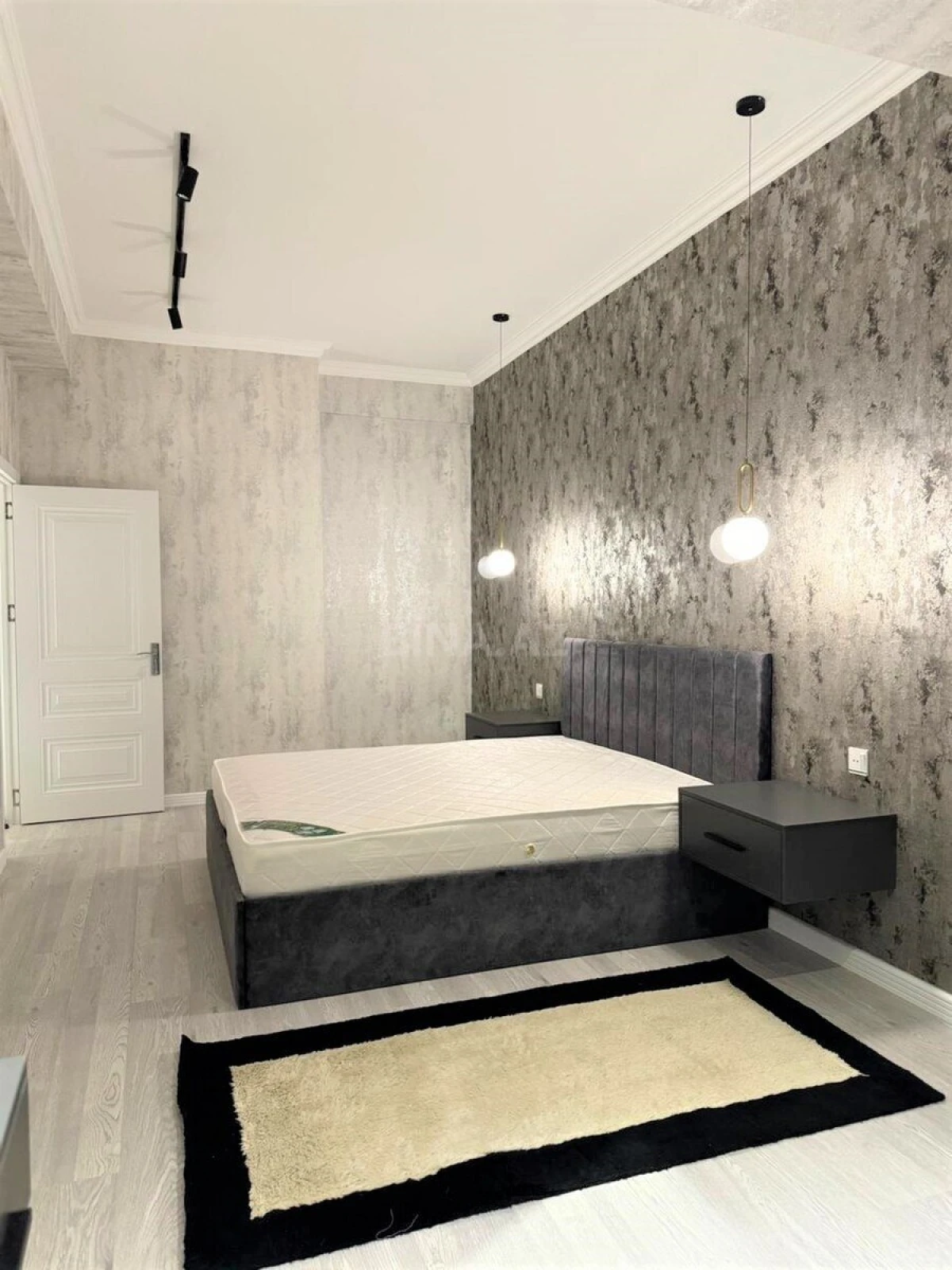 Kirayə verilir 2 otaqlı mənzil 80 m²