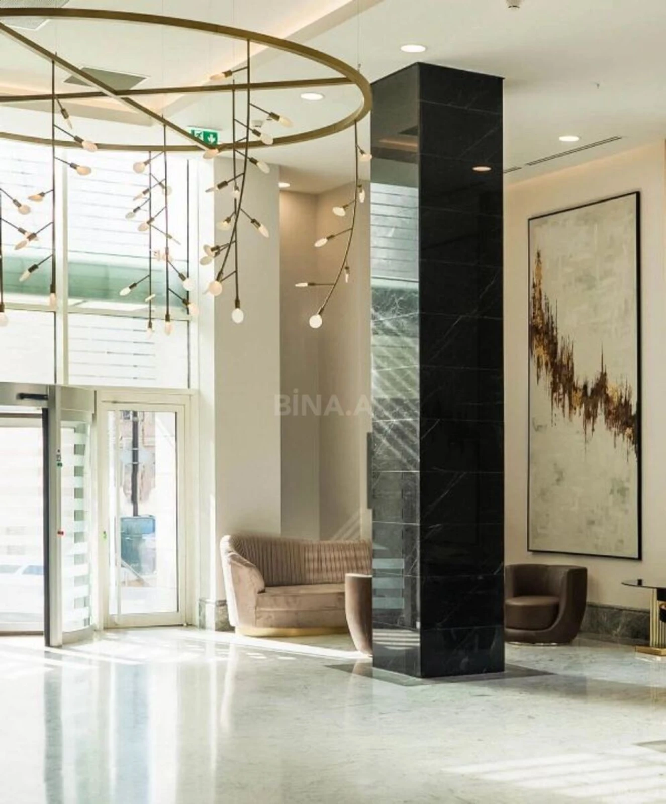 Satılır 4 otaqlı mənzil 231 m²