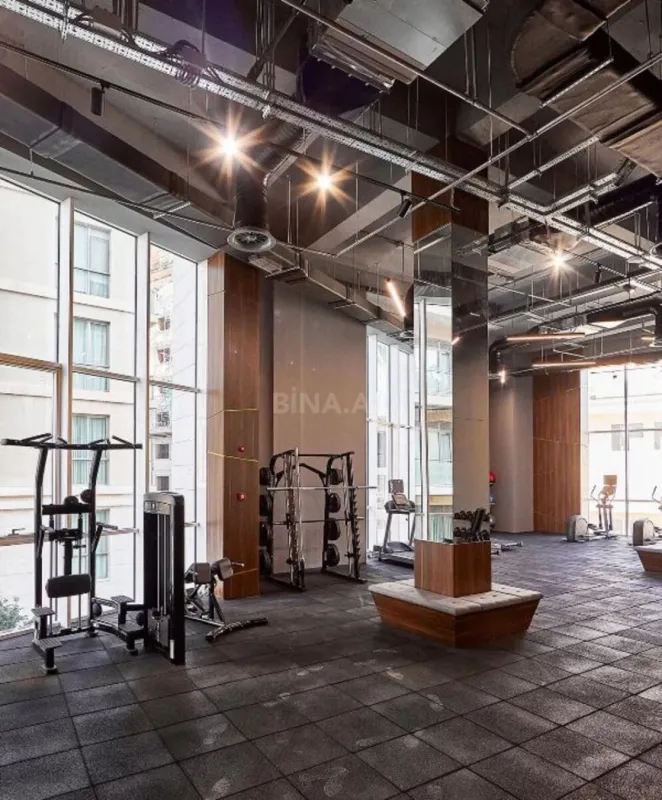 Satılır 4 otaqlı mənzil 231 m²