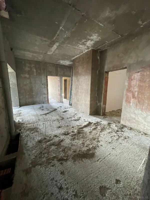 Satılır 4 otaqlı mənzil 231 m²