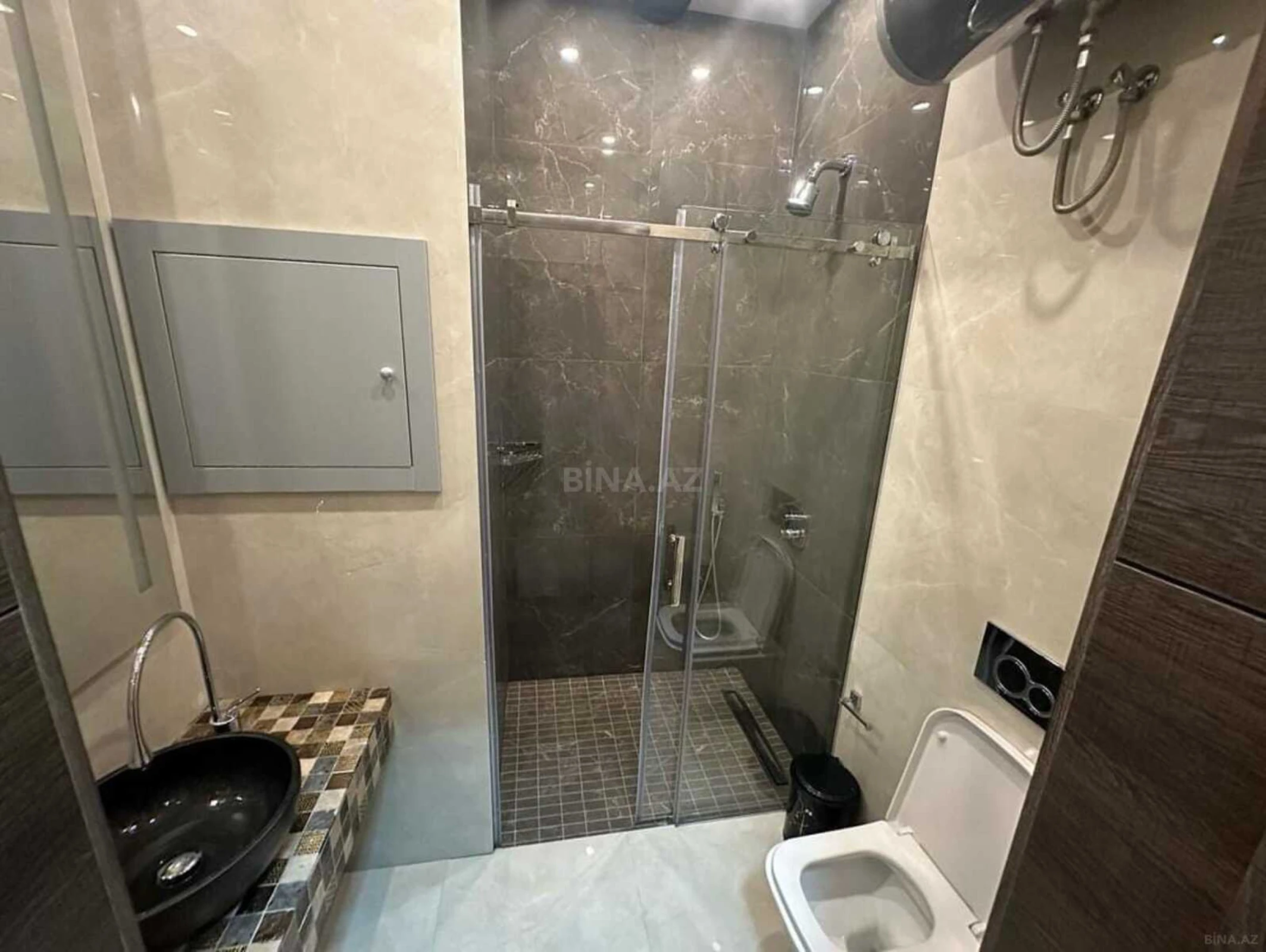 Kirayə verilir 2 otaqlı mənzil 70 m²