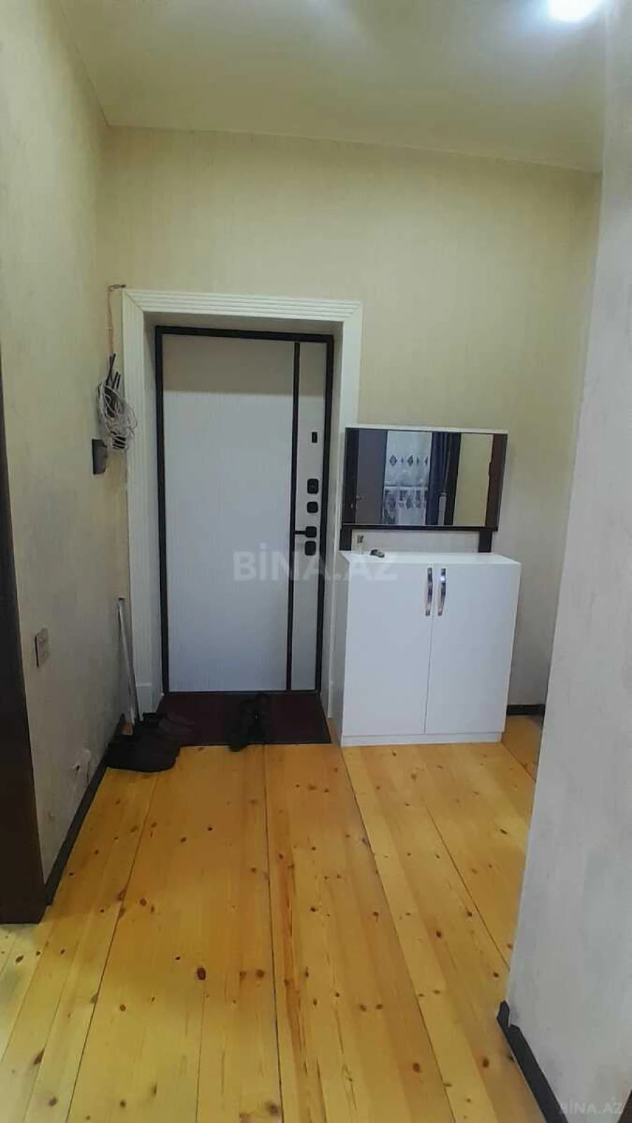 Satılır 2 otaqlı mənzil 57 m²