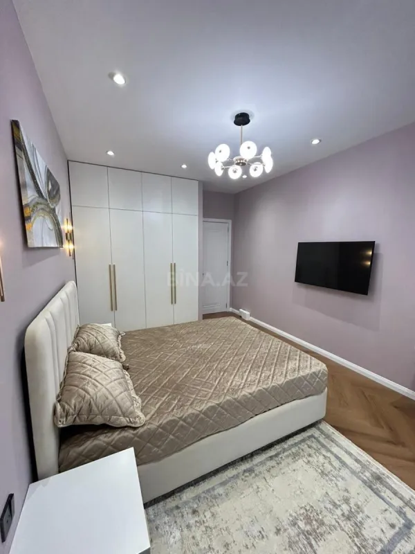 Satılır 3 otaqlı mənzil 110 m²