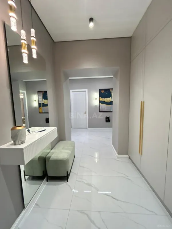 Satılır 3 otaqlı mənzil 110 m²