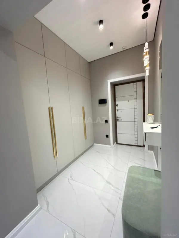 Satılır 3 otaqlı mənzil 110 m²