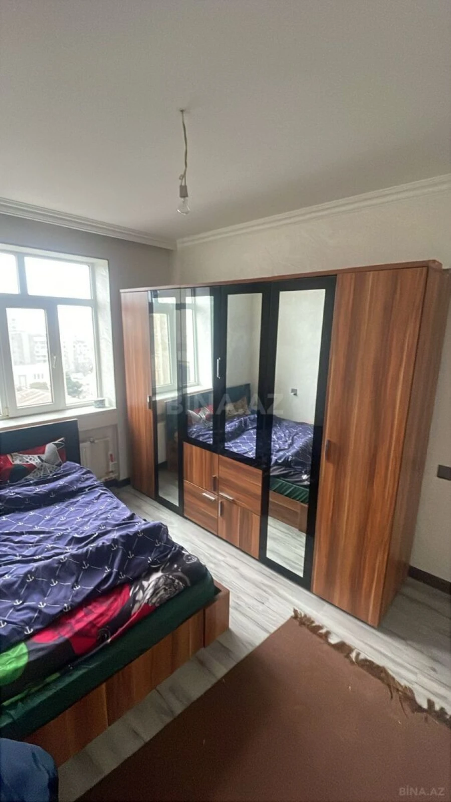 Satılır 4 otaqlı mənzil 90 m²