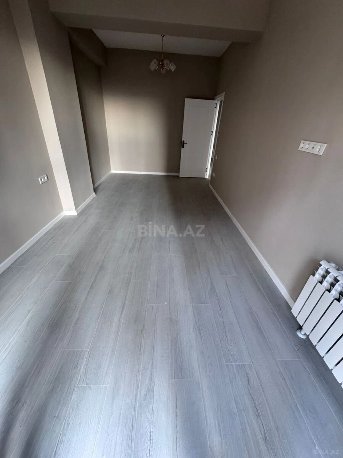 Satılır 3 otaqlı mənzil 105 m²