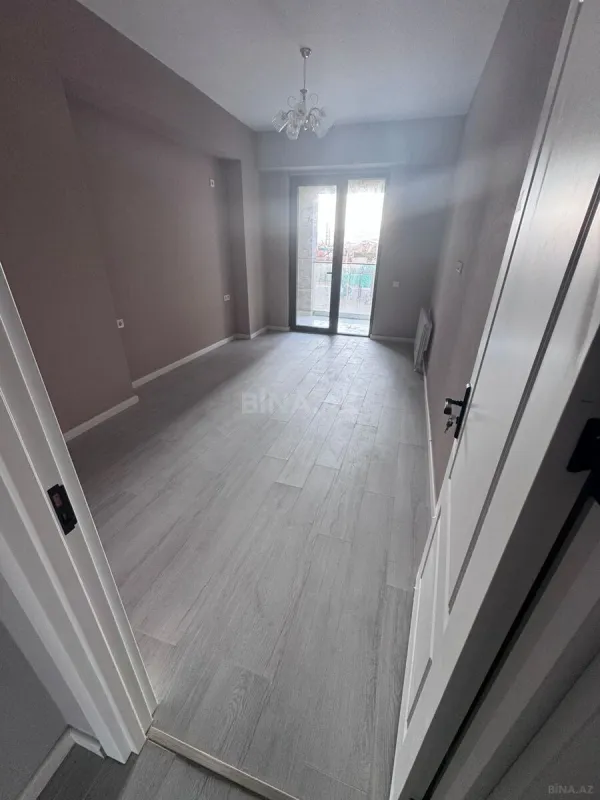 Satılır 3 otaqlı mənzil 105 m²