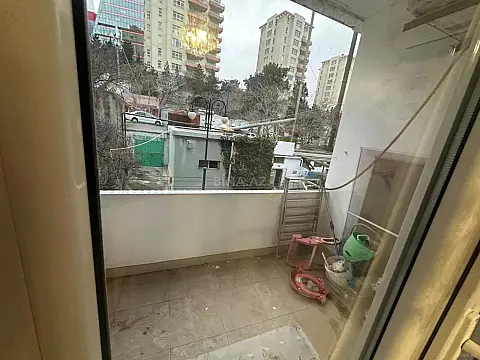Satılır 3 otaqlı mənzil 80 m²