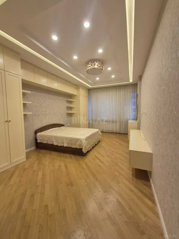 Kirayə verilir 2 otaqlı mənzil 110 m²