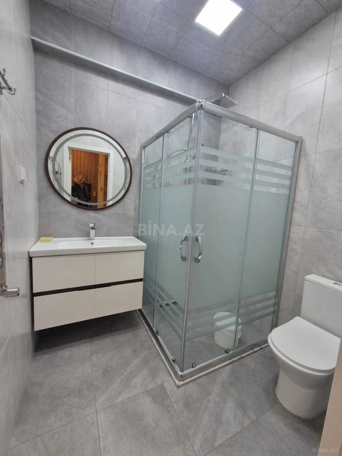 Kirayə verilir 2 otaqlı mənzil 110 m²