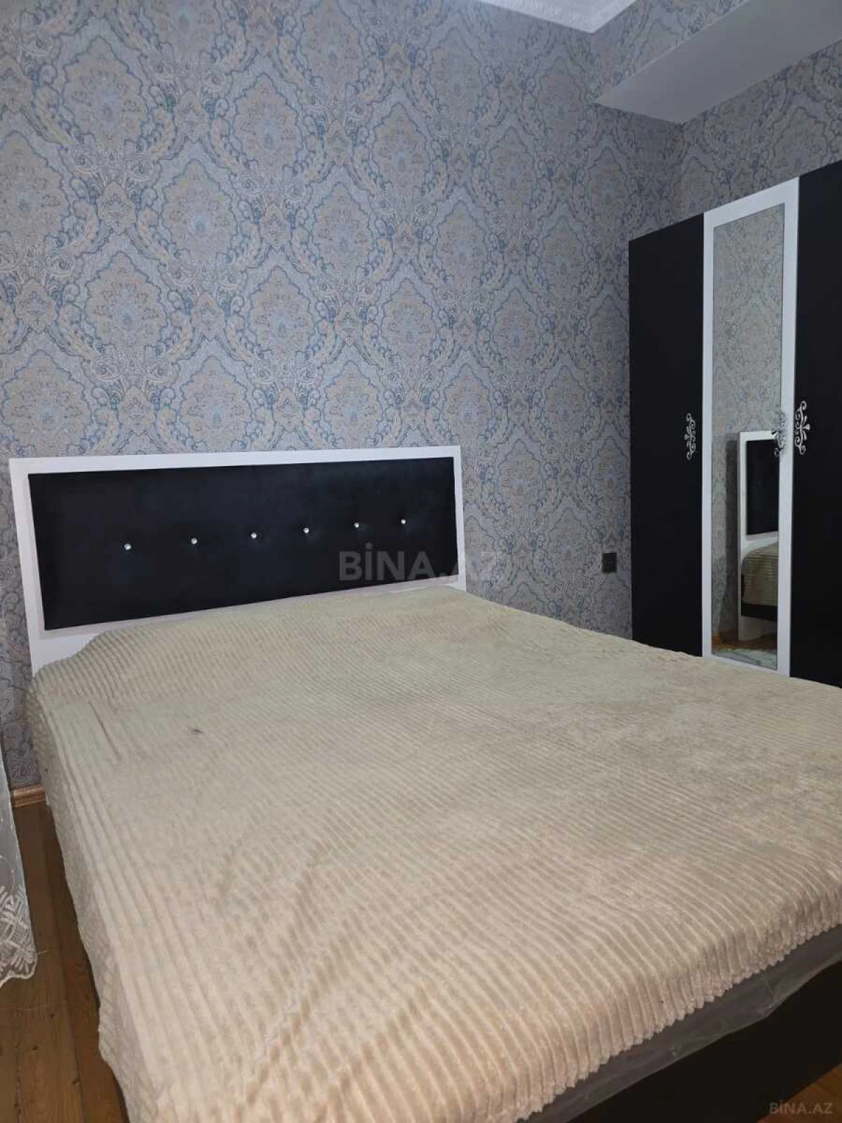 Kirayə verilir 2 otaqlı mənzil 176 m²