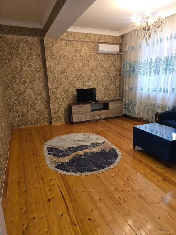 Kirayə verilir 2 otaqlı mənzil 176 m²