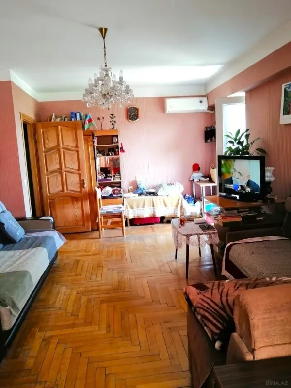 Satılır 3 otaqlı mənzil 76 m²