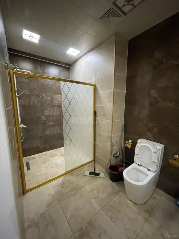 Kirayə verilir 2 otaqlı mənzil 104 m²
