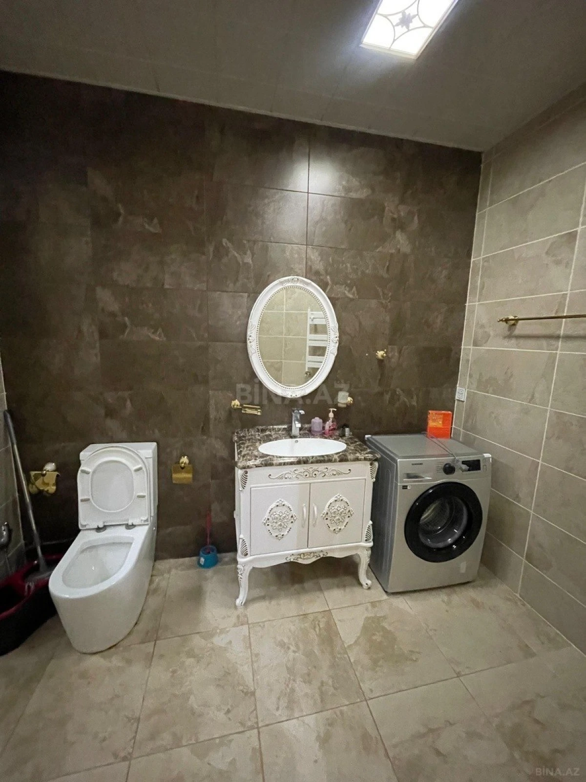 Kirayə verilir 2 otaqlı mənzil 104 m²