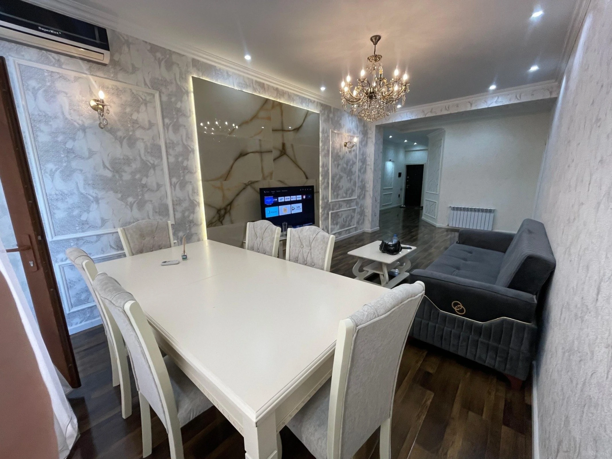 Kirayə verilir 2 otaqlı mənzil 104 m²