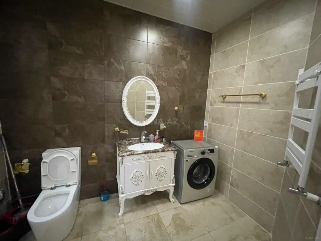 Kirayə verilir 2 otaqlı mənzil 104 m²