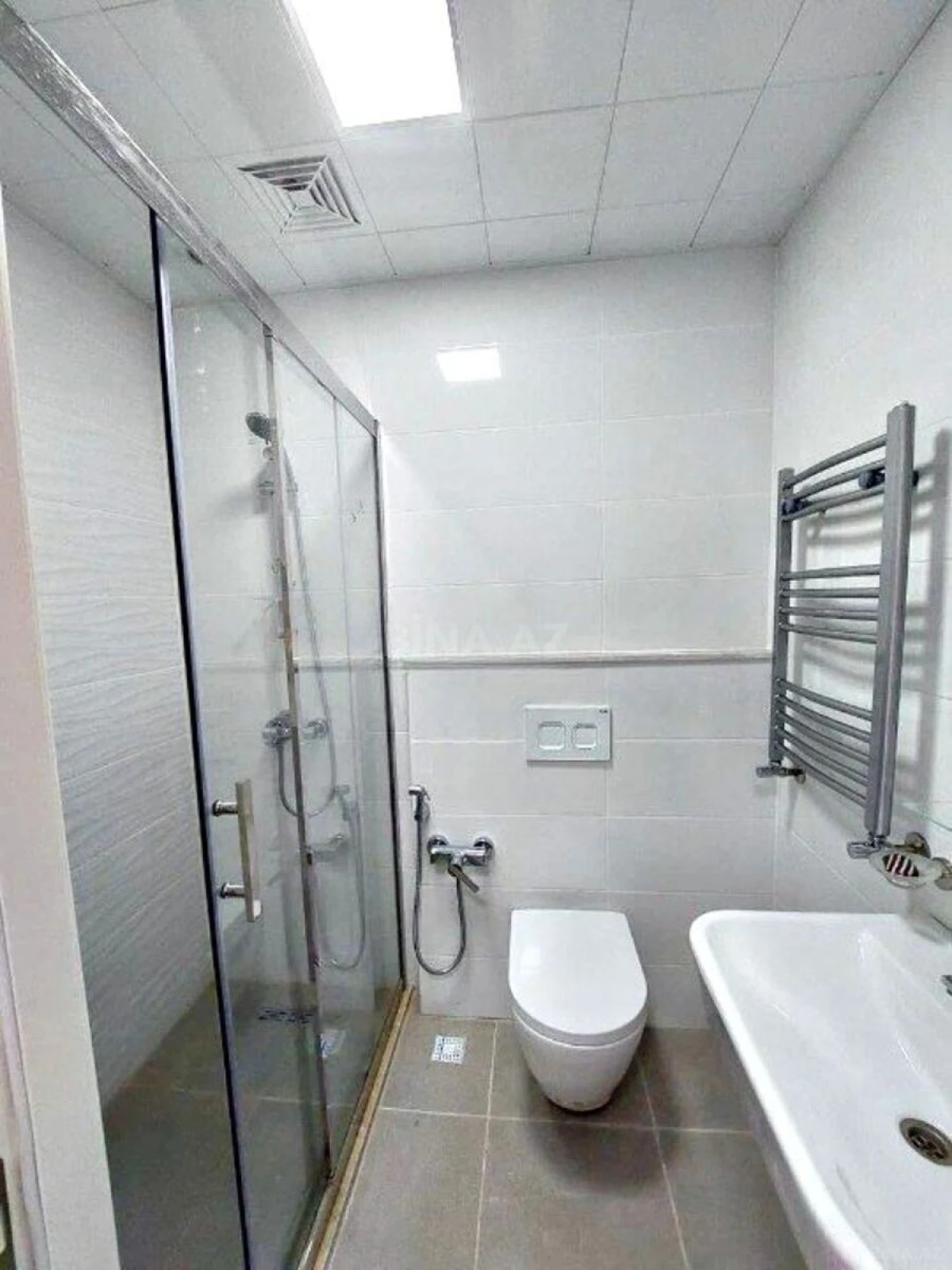 Kirayə verilir 2 otaqlı mənzil 55 m²