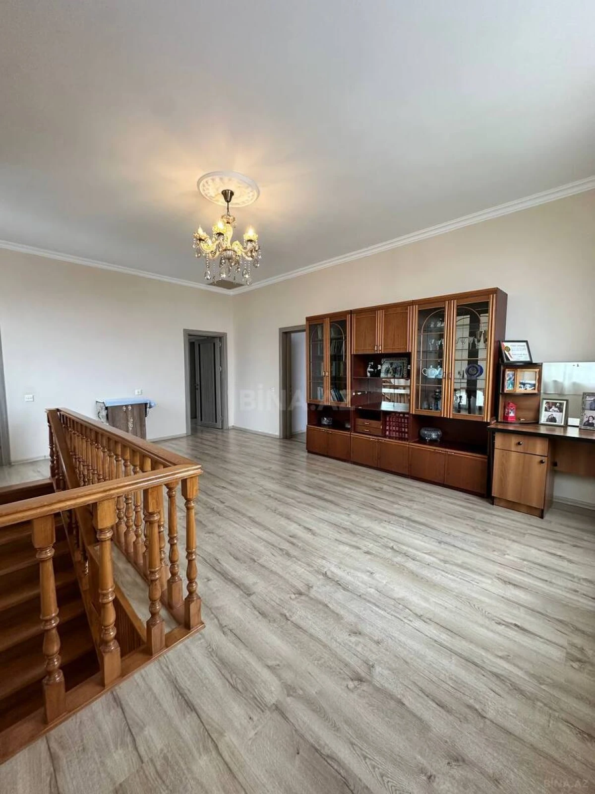 Satılır 4 otaqlı həyət evi 288 m²
