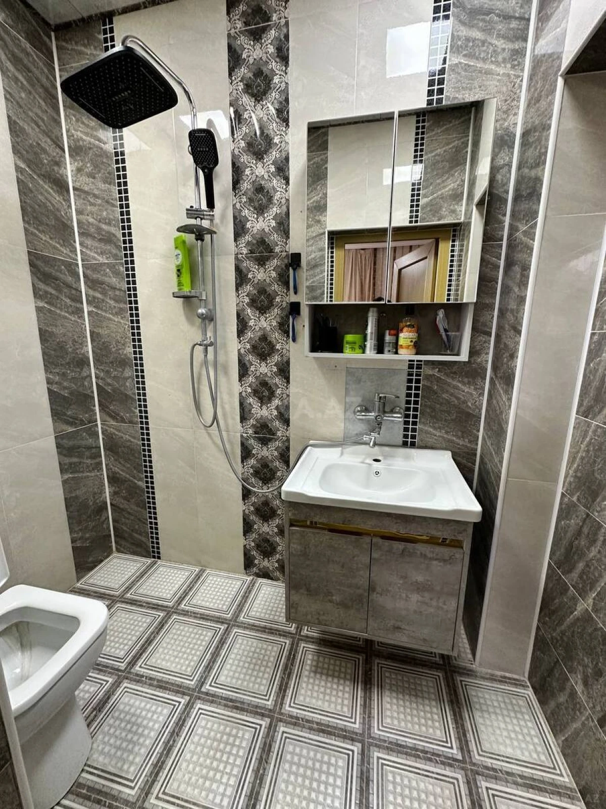 Satılır 4 otaqlı həyət evi 288 m²