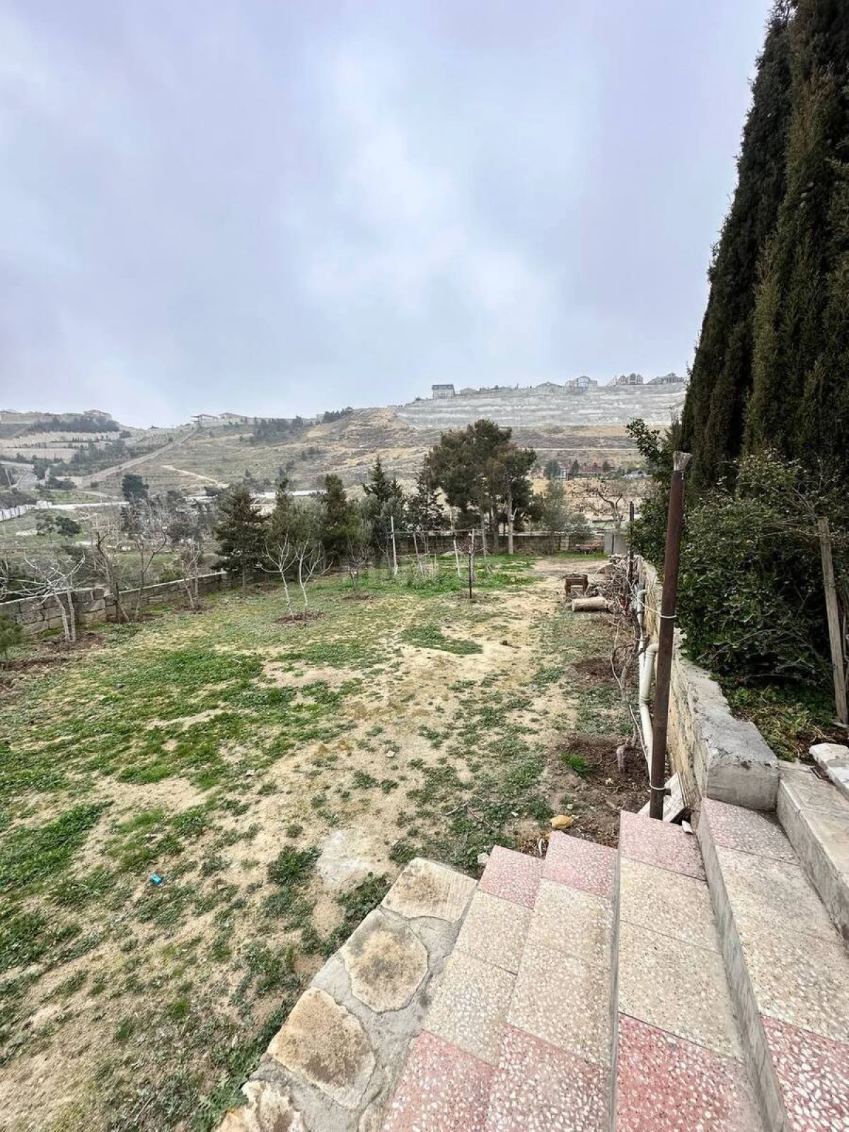 Satılır 4 otaqlı həyət evi 288 m²