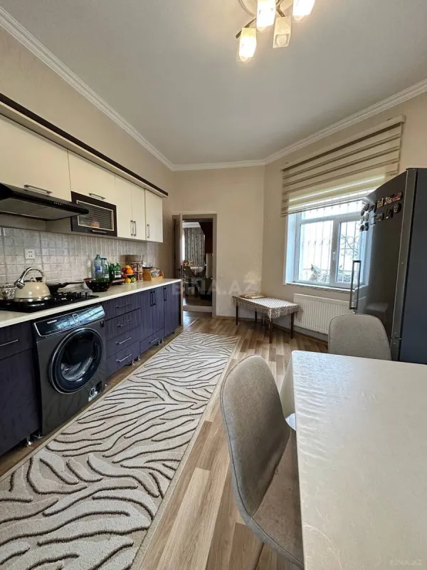 Satılır 4 otaqlı həyət evi 288 m²