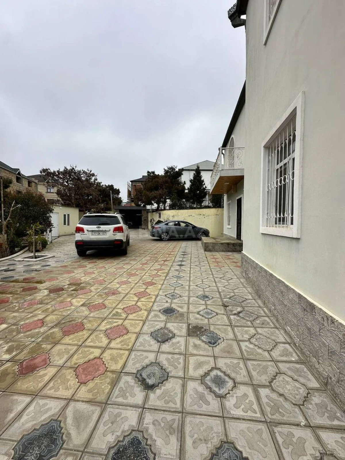 Satılır 4 otaqlı həyət evi 288 m²