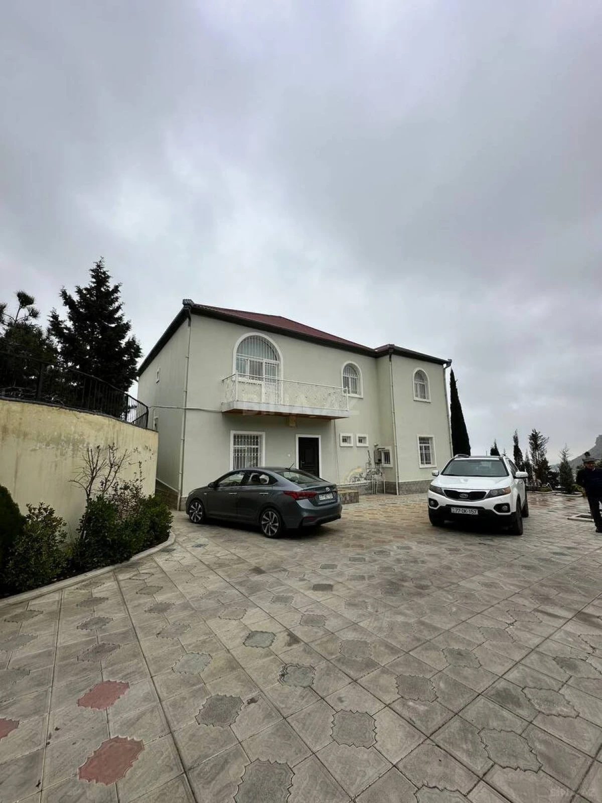 Satılır 4 otaqlı həyət evi 288 m²